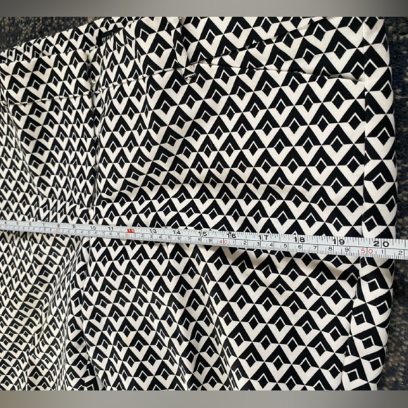 White House Black Market Geometric Patterned Slim Ankle Paints 14R - Picture 4 of 6